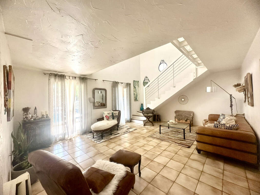Maison à FREJUS