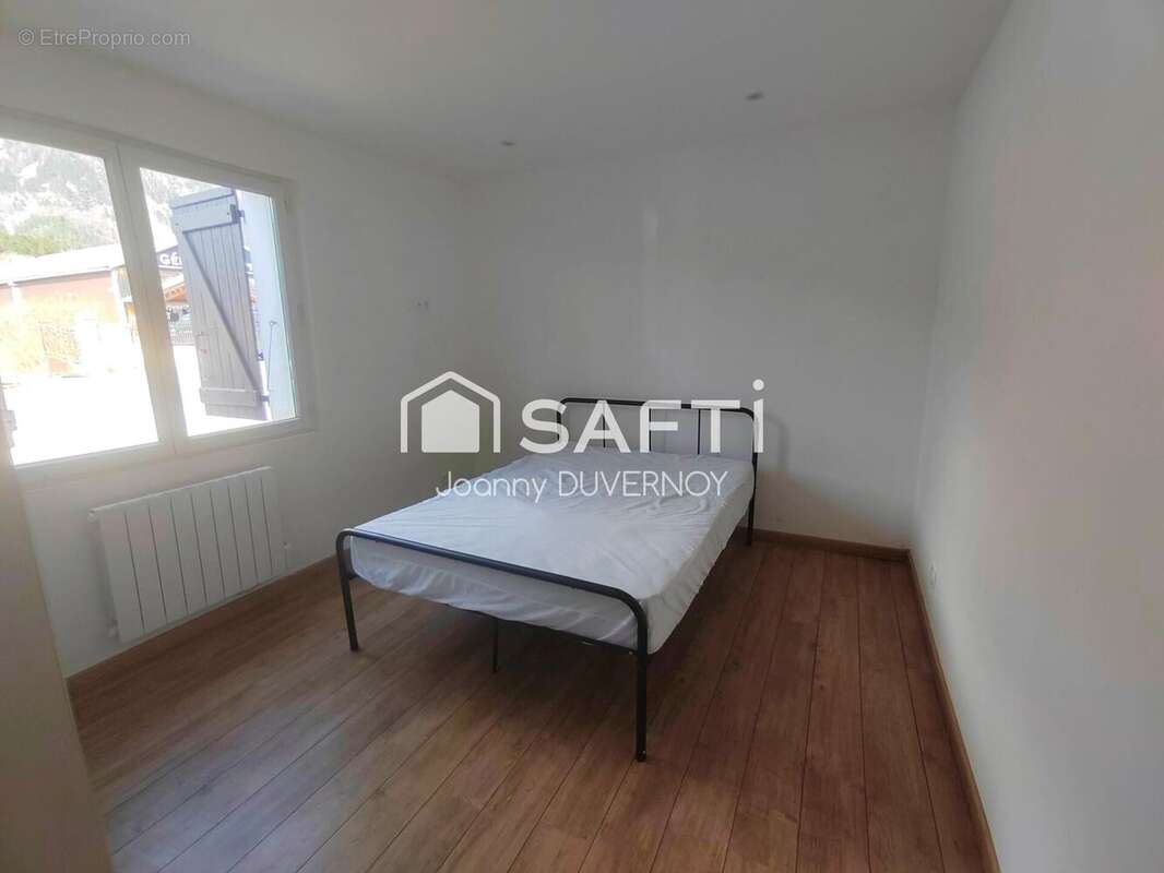 Maison 131 m² à Saint-Jean-Saint-Nicolas  - photo 6