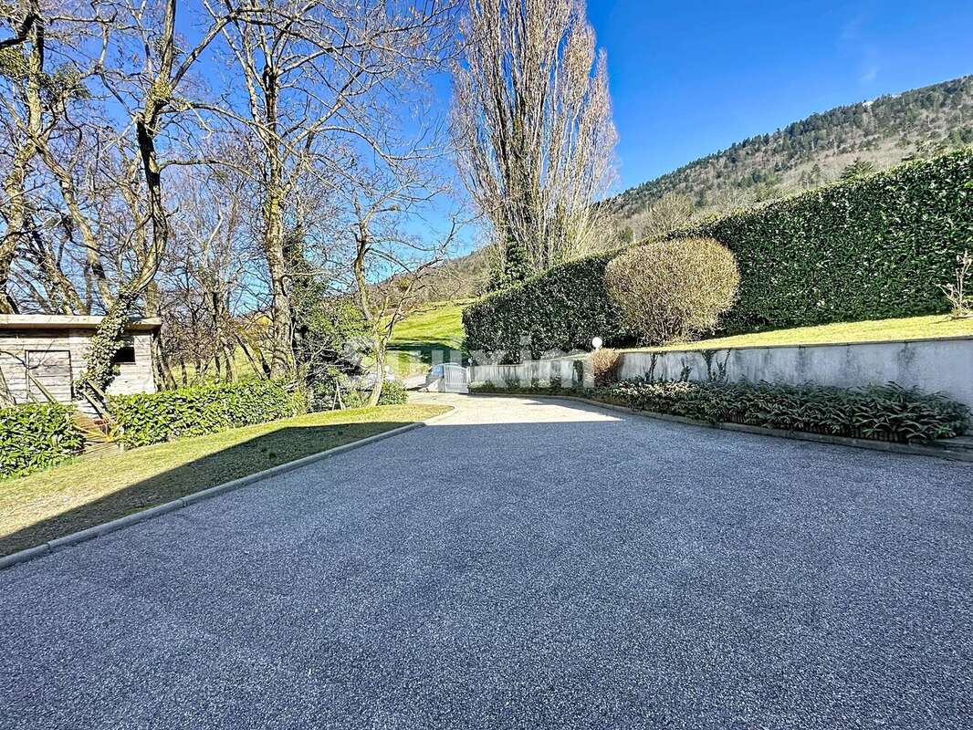 Maison à SAINT-CERGUES