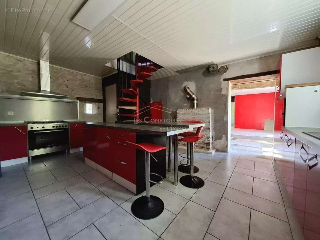 en exclusivité longère en pierre DONGES - photo 10
