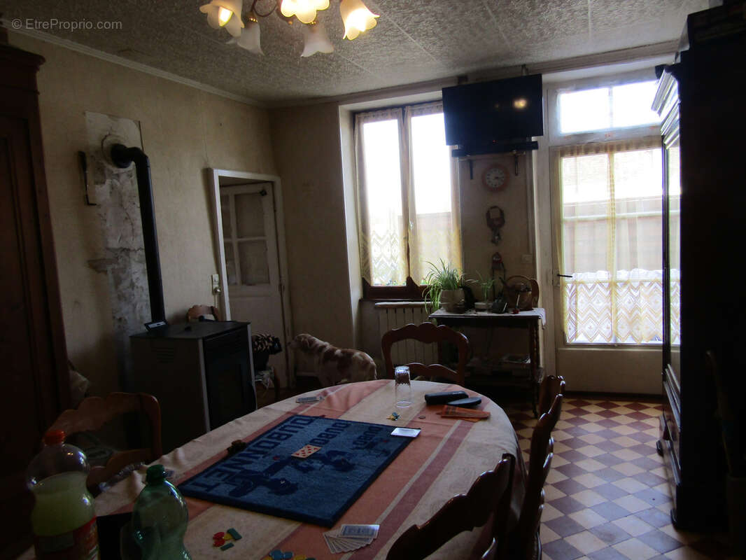 Maison à LA CHAPELLE-HUGON