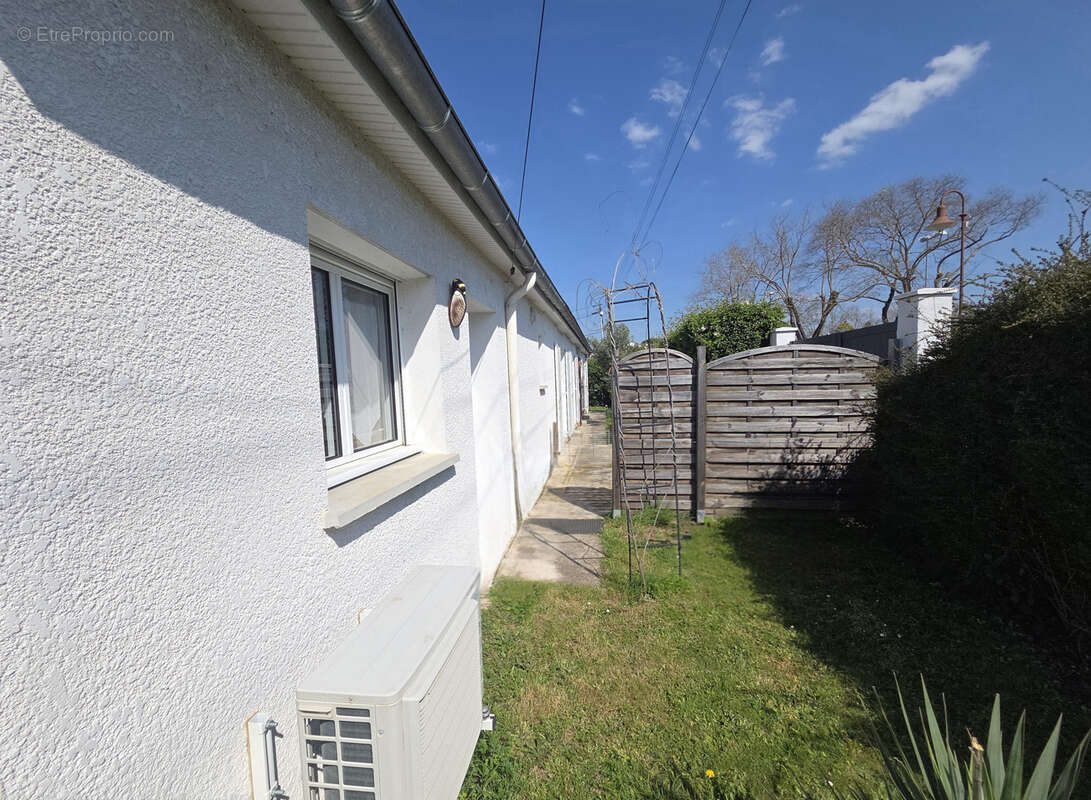 Maison à LESCURE-D'ALBIGEOIS