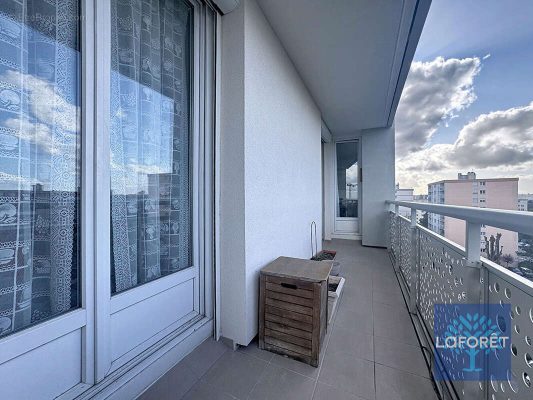 Appartement à CHILLY-MAZARIN
