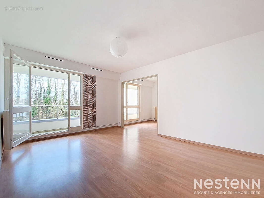 Appartement à SAINTE-LUCE-SUR-LOIRE