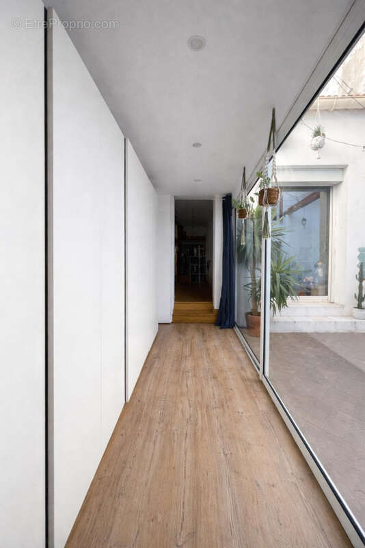 Appartement à MARSEILLE-6E