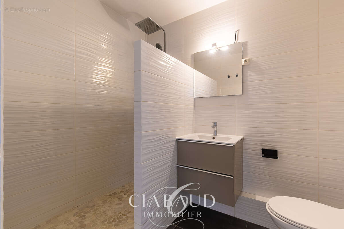 Appartement T2 52,45m2 traversant avec loggia et cave - photo 8