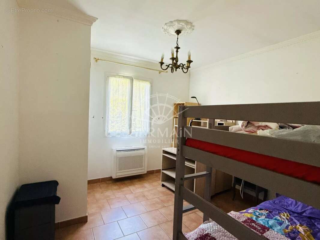L'Isle-sur-la-Sorgue, Proche du centre-ville, maison traditionnelle de plain-pied de 120 m² - photo 6