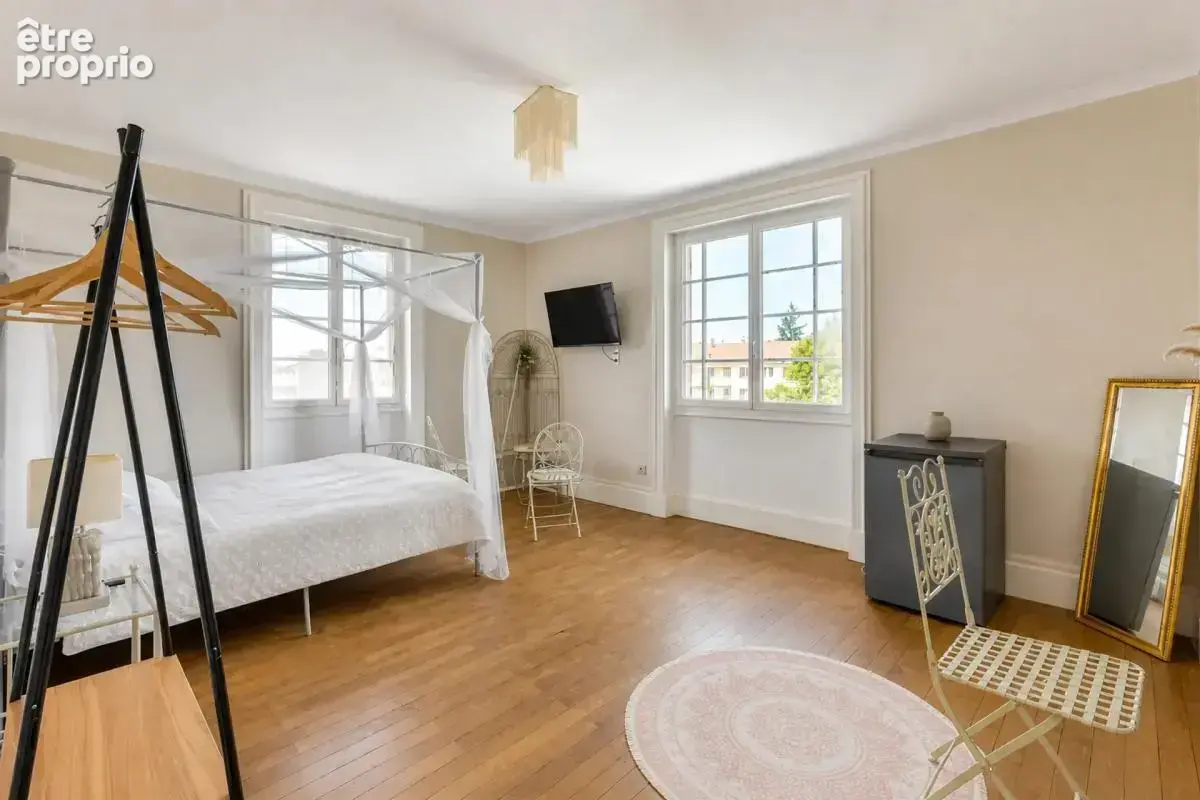 Maison de 12 pièces à Villars-les-Dombes - photo 10