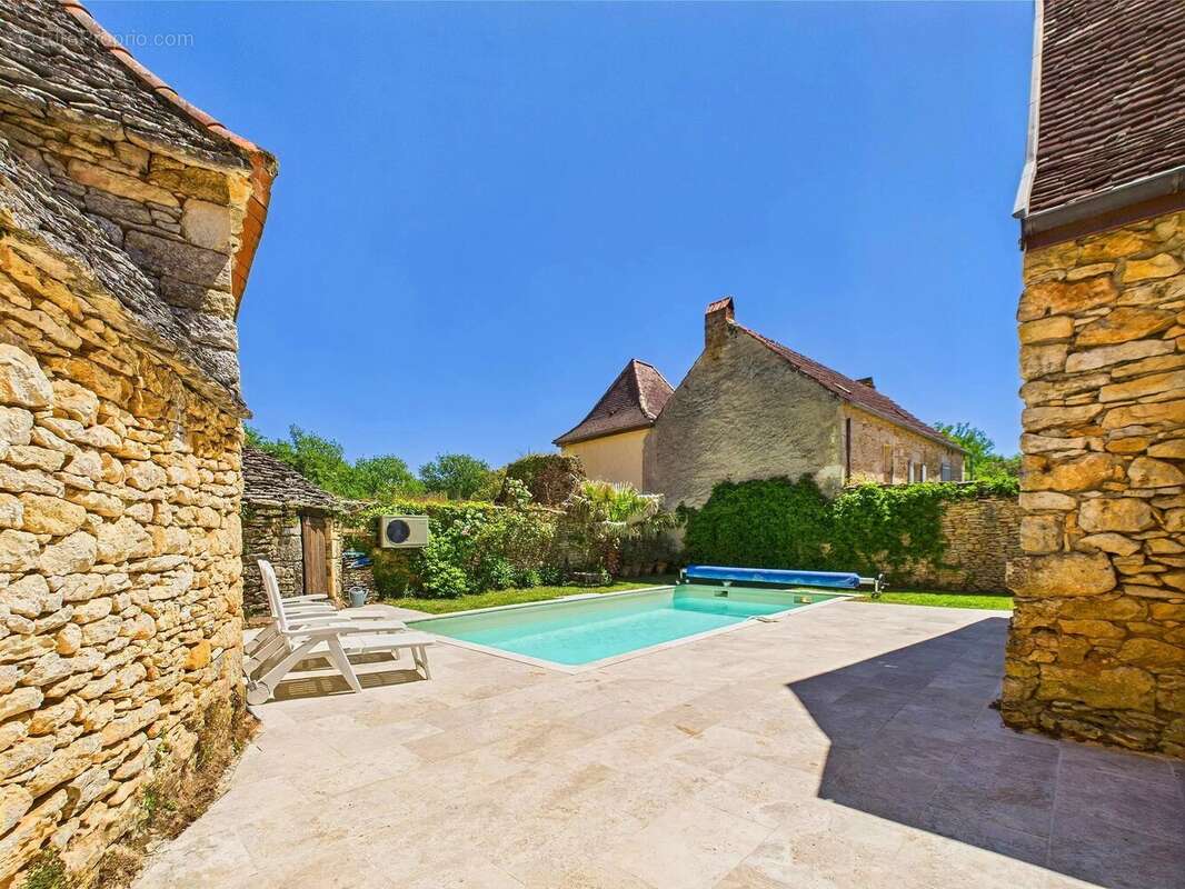 Un charmant ensemble de maisons en pierre – une opportunité de vie et d’affaire - photo 7