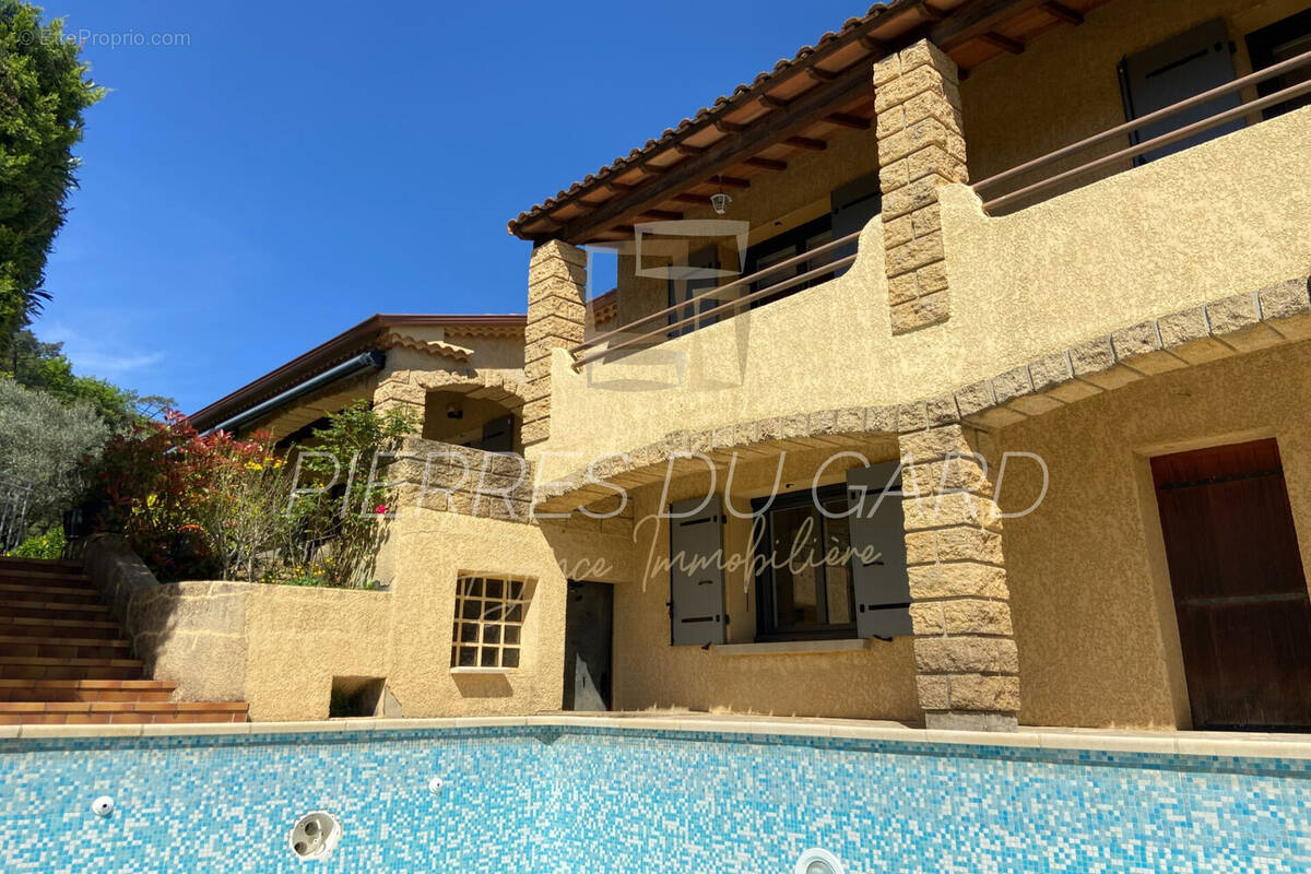 Maison à BAGNOLS-SUR-CEZE