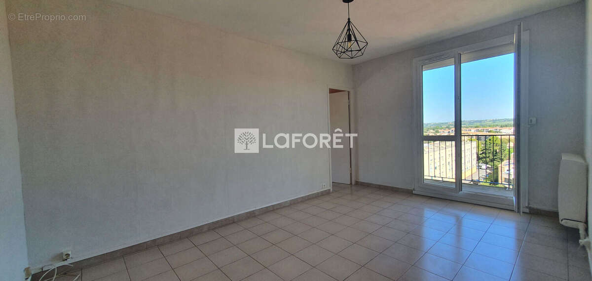 Appartement à SORGUES