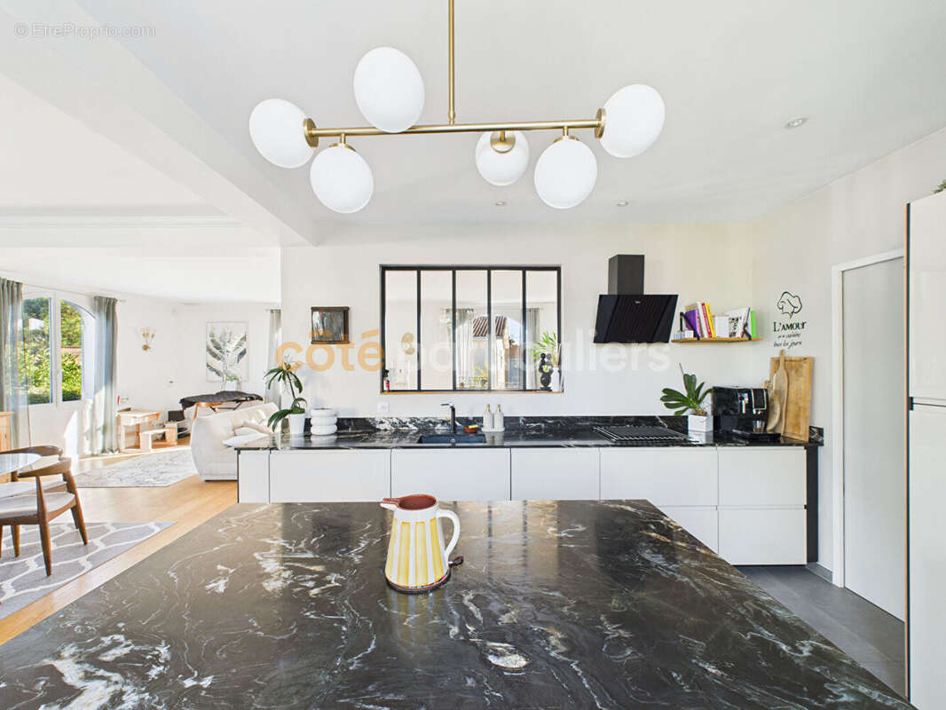 Maison à VILLENAVE-D&#039;ORNON