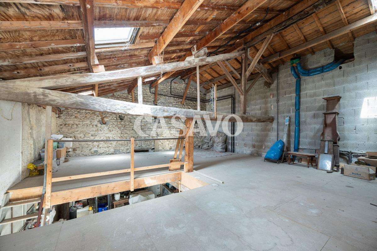 Maison à REVEL-TOURDAN