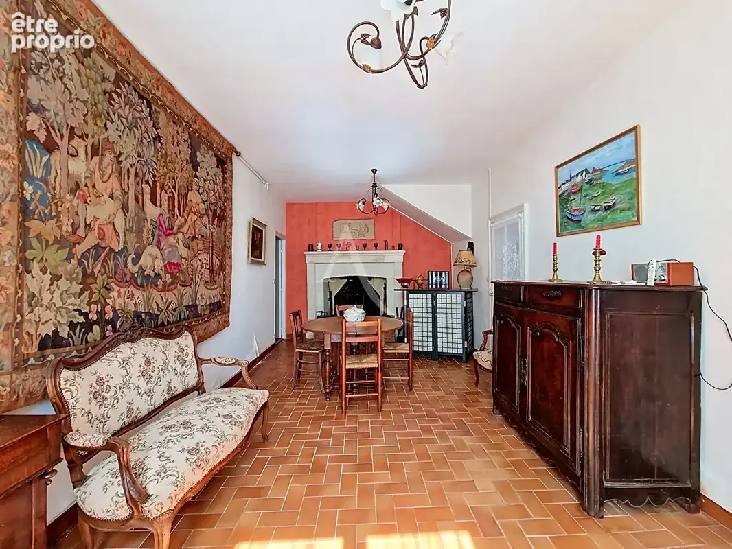 Immeuble de caractère avec appartement familial et local commercial loué - photo 3