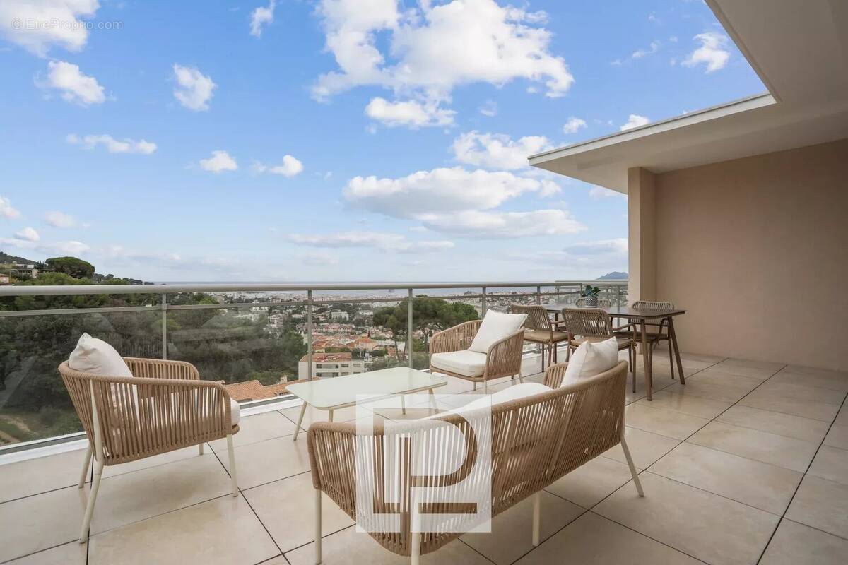 Appartement à LE CANNET