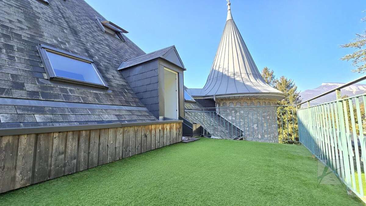 Appartement à CHALLES-LES-EAUX