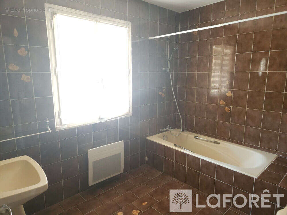 Maison + T2 Sainte Cécile Les Vignes 8 pièce(s)  170 m2 - photo 18