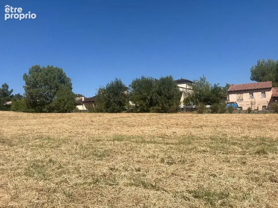 Terrain à CASTELNAU-DE-LEVIS