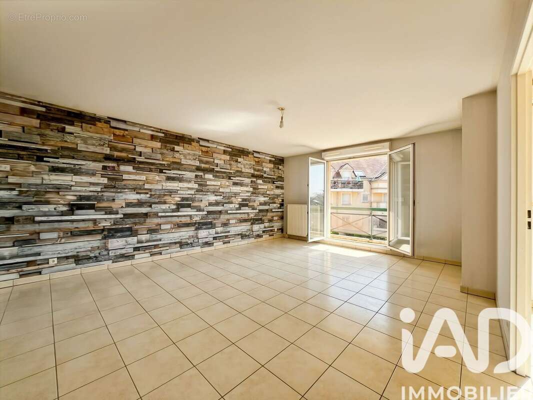 Photo 2 - Appartement à BRIE-COMTE-ROBERT