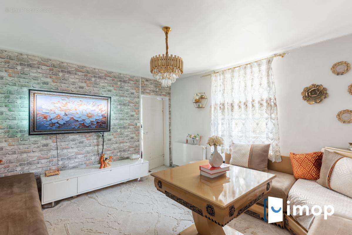 Appartement à SAVIGNY-SUR-ORGE