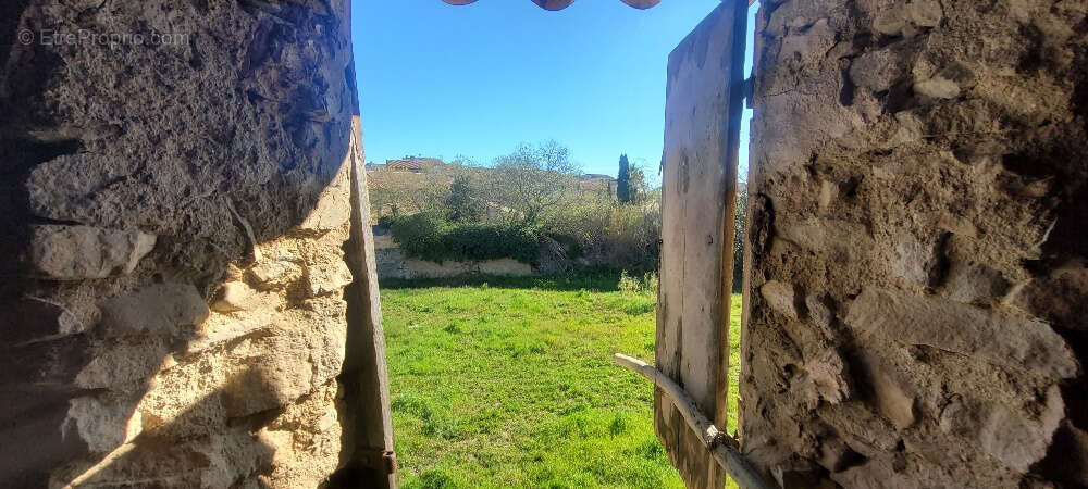 Autre à MAILHAC