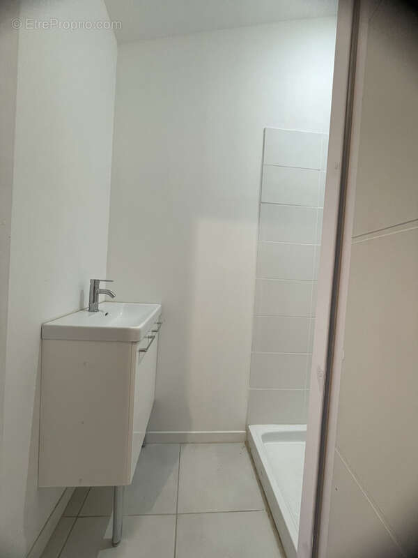 Appartement à COTIGNAC