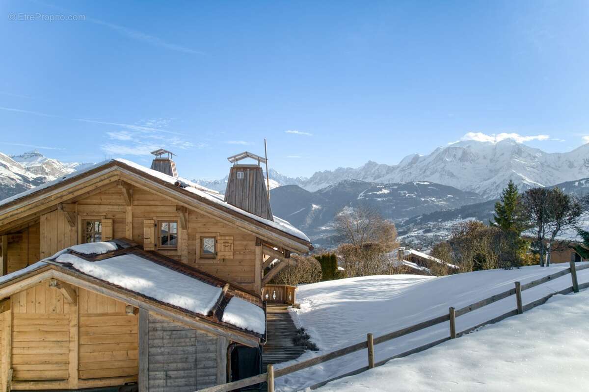 Maison à COMBLOUX