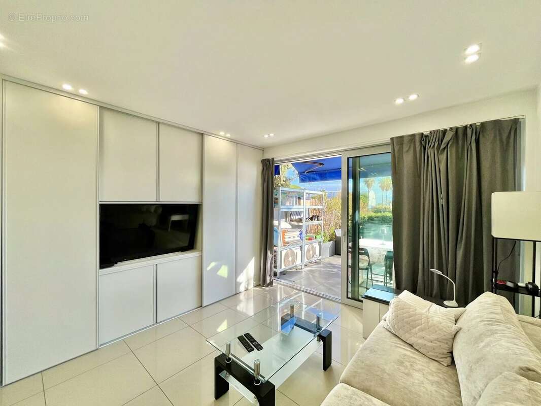 Appartement à ROQUEBRUNE-CAP-MARTIN