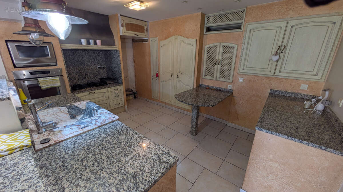 Maison + exterieur + garage + appt t2 independant - argeles sur mer - photo 6