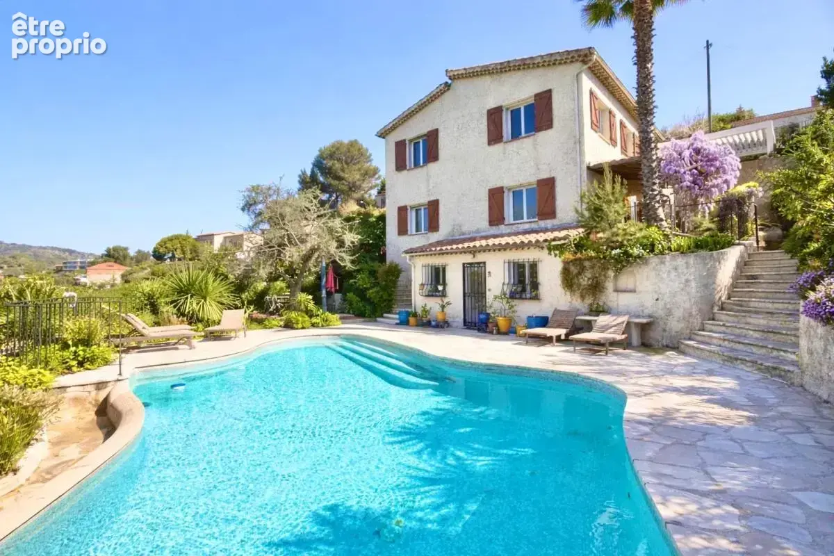Villa rénovée Nice St Pancrace 7 pièces 216 m2 avec piscine - photo 3