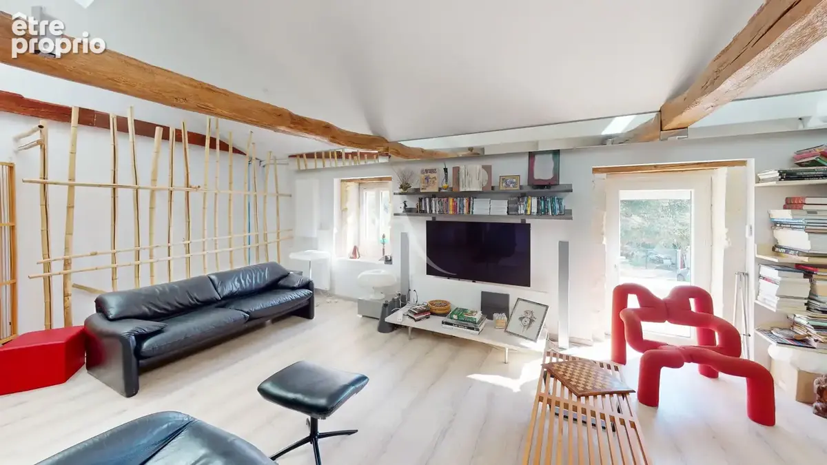 SMARVES - Propriété d'exception rénovée avec ascenseur, 5 chambres et terrain de 4 100 m² - DPE C - photo 4