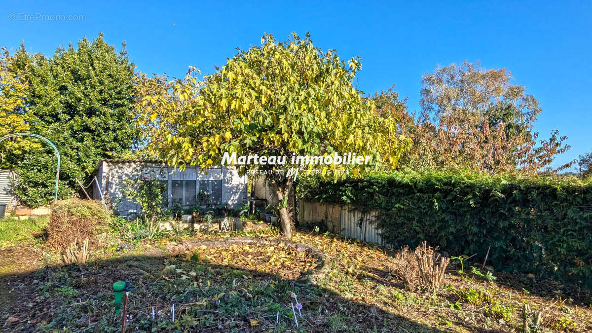 Maison à SAINT-AUBIN-DE-LOCQUENAY