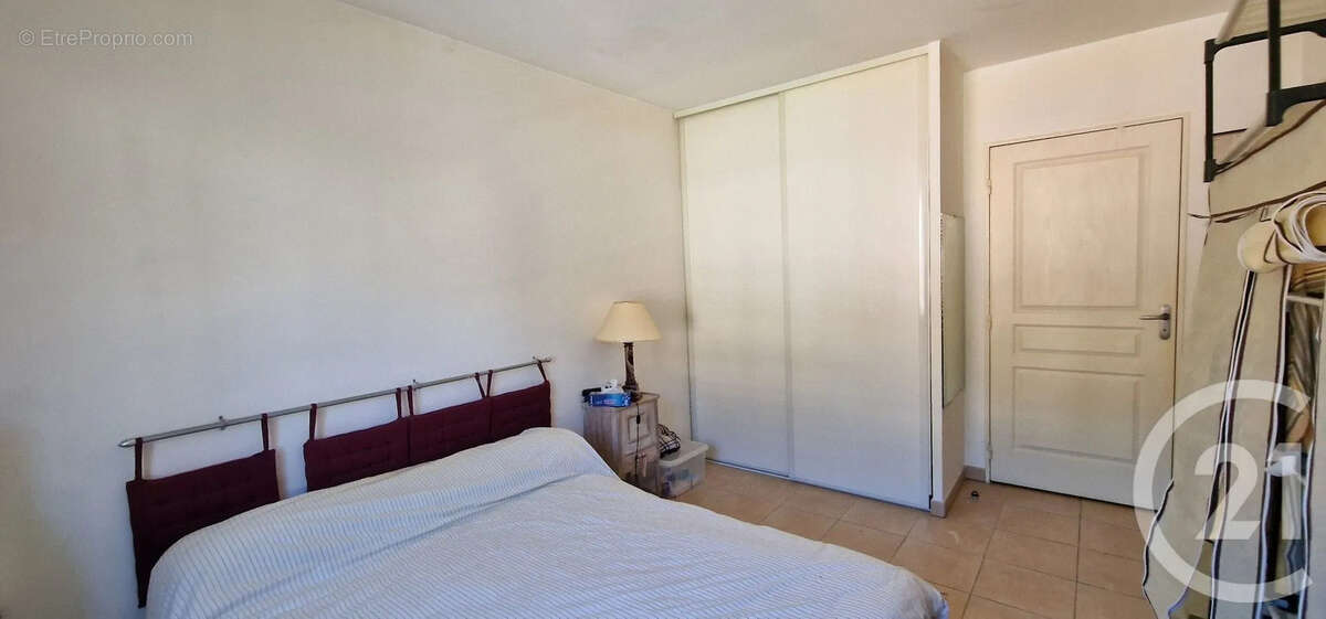 Appartement à LA ROQUEBRUSSANNE