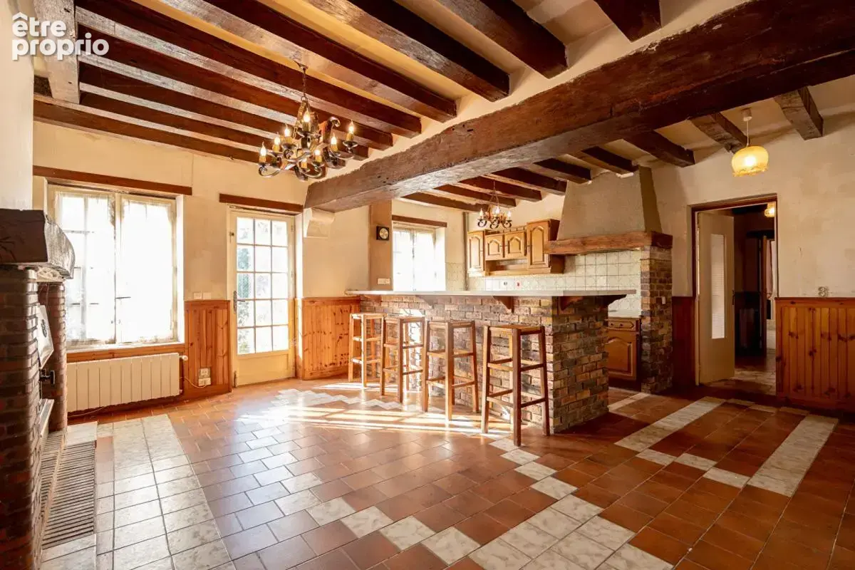 Maison à AZE