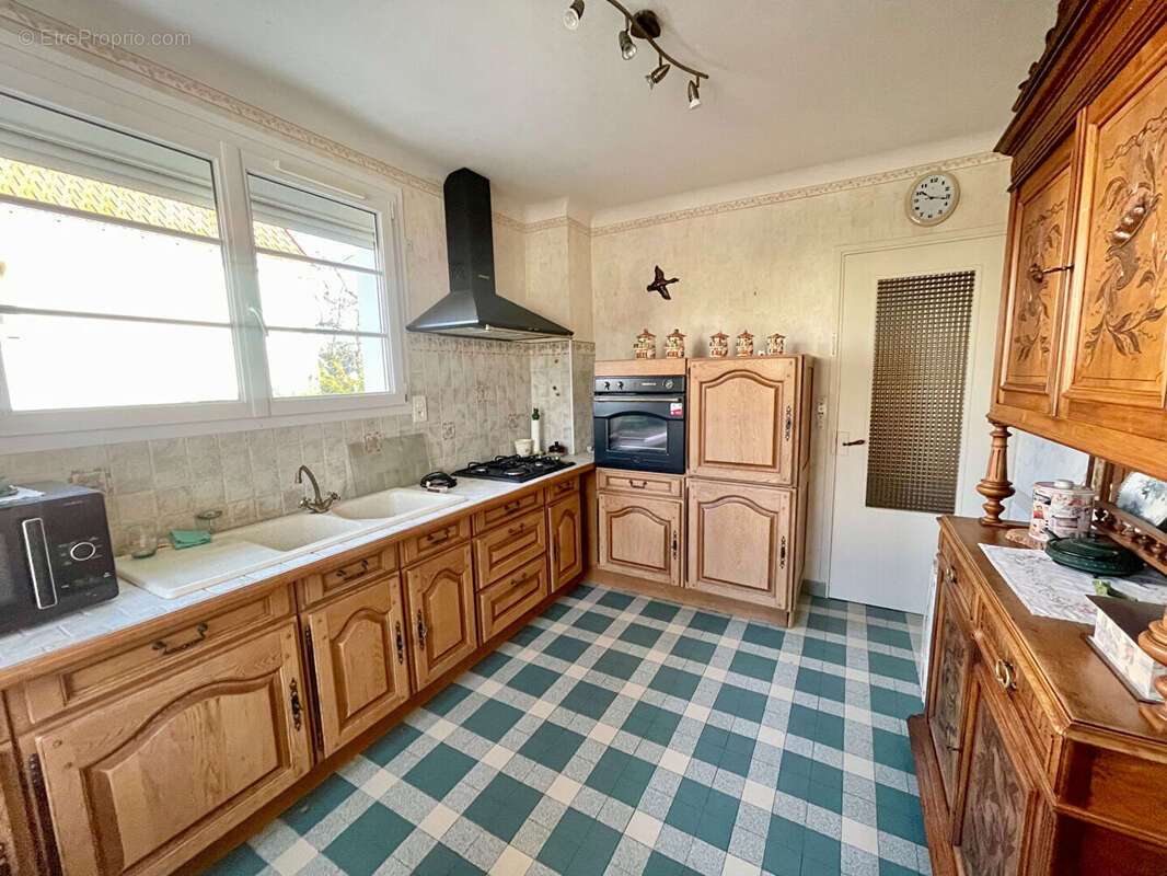 Maison à SAINT-CYR-SUR-LOIRE