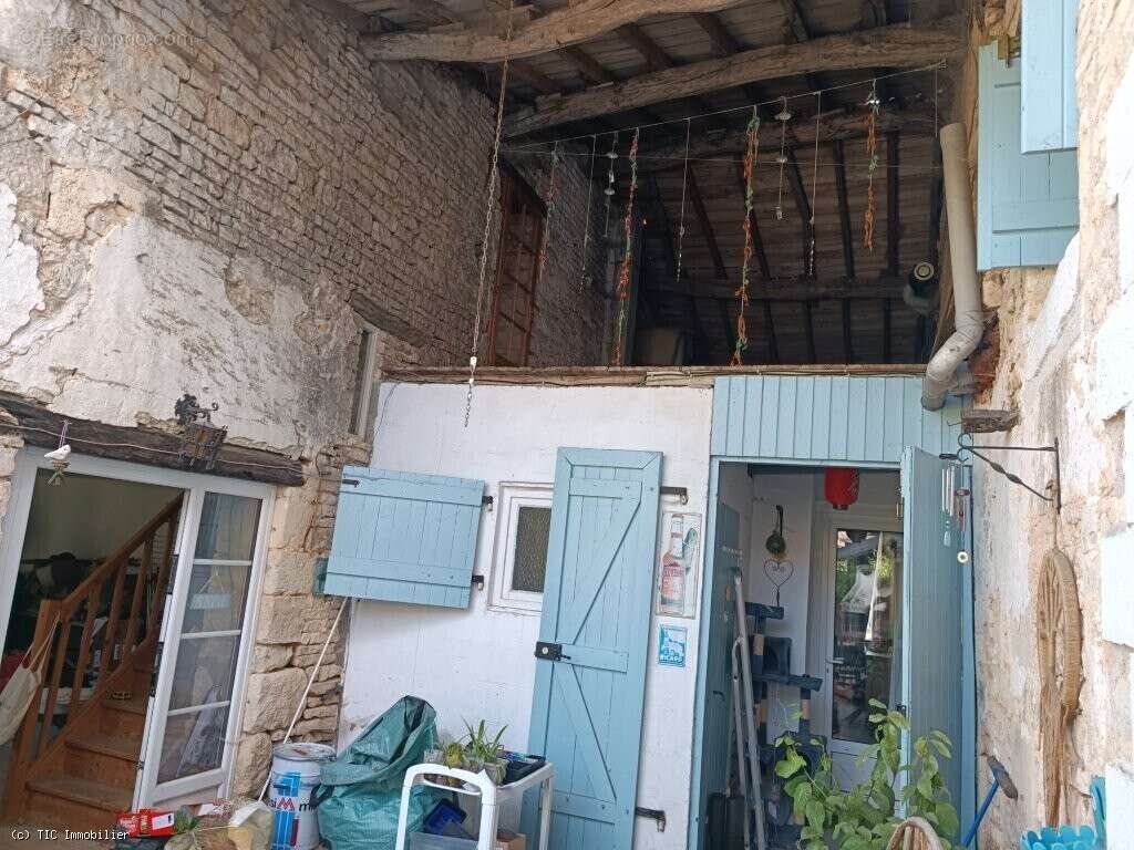 Maison à TONNAY-BOUTONNE