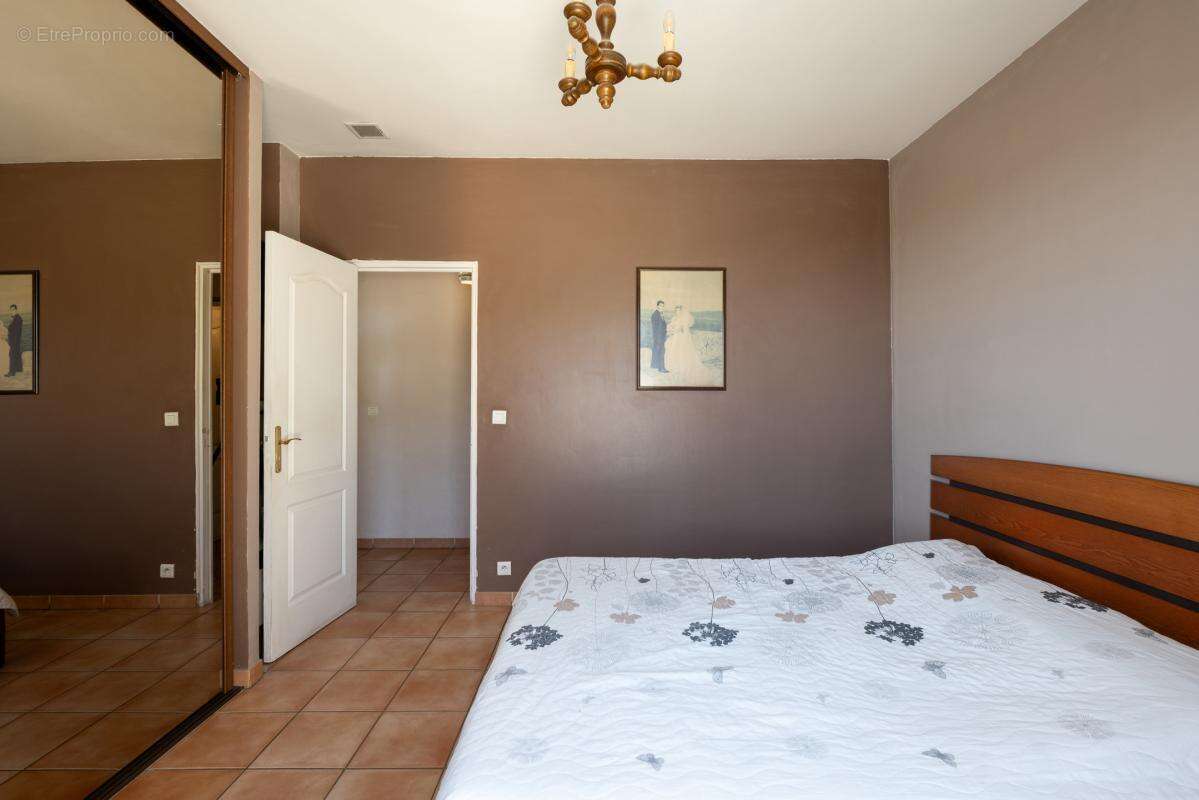 Villa de 210 m² à Fort Potentiel – Nice Ouest (Saint-Antoine de Ginestière) - photo 9