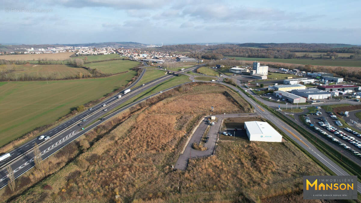Terrain à VILLE-EN-VERMOIS