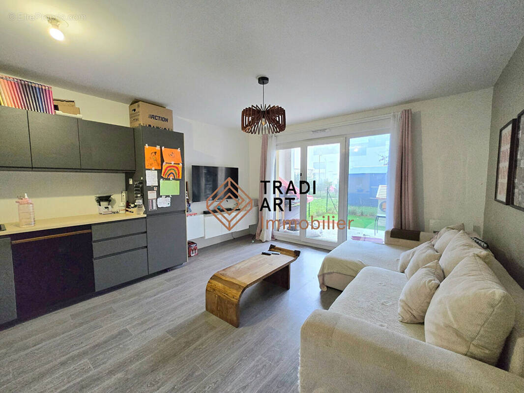 Appartement à LINAS