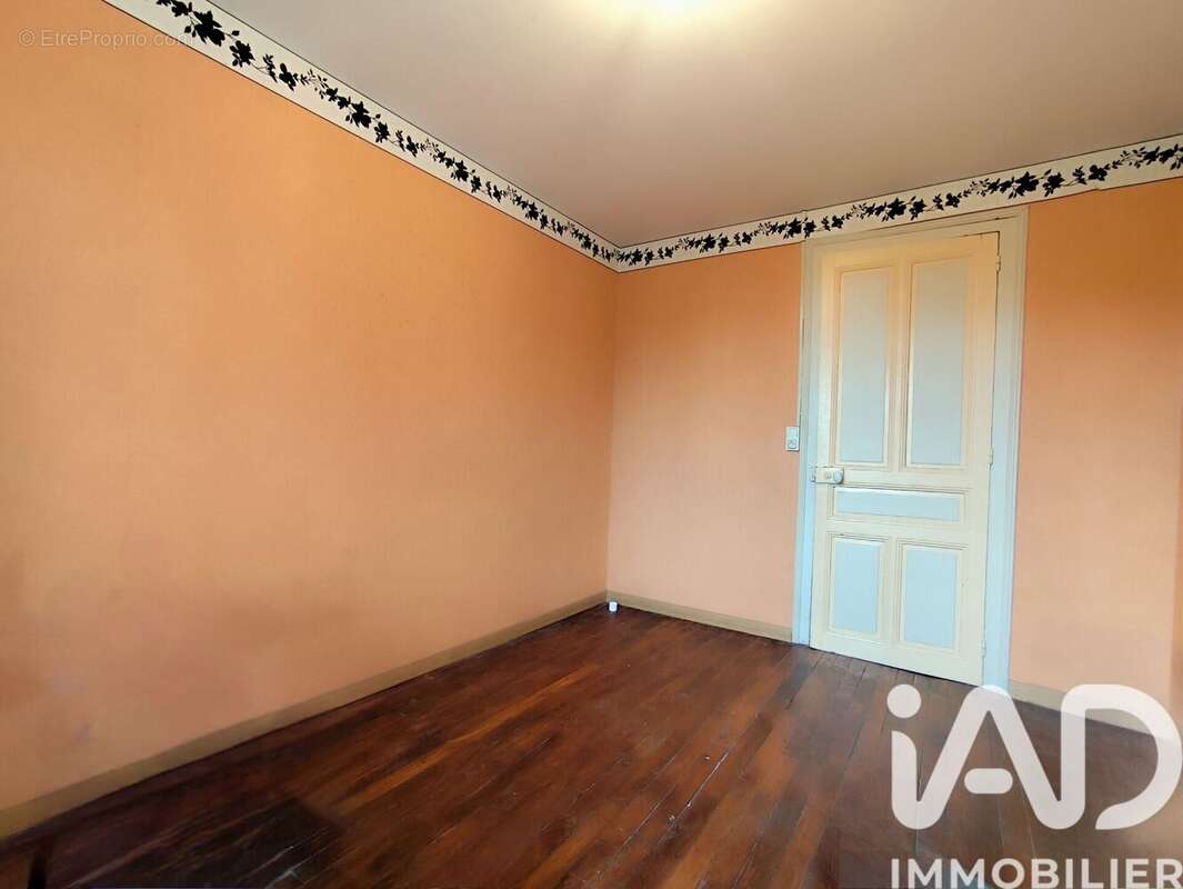 Photo 4 - Appartement à MAILLY-LE-CAMP