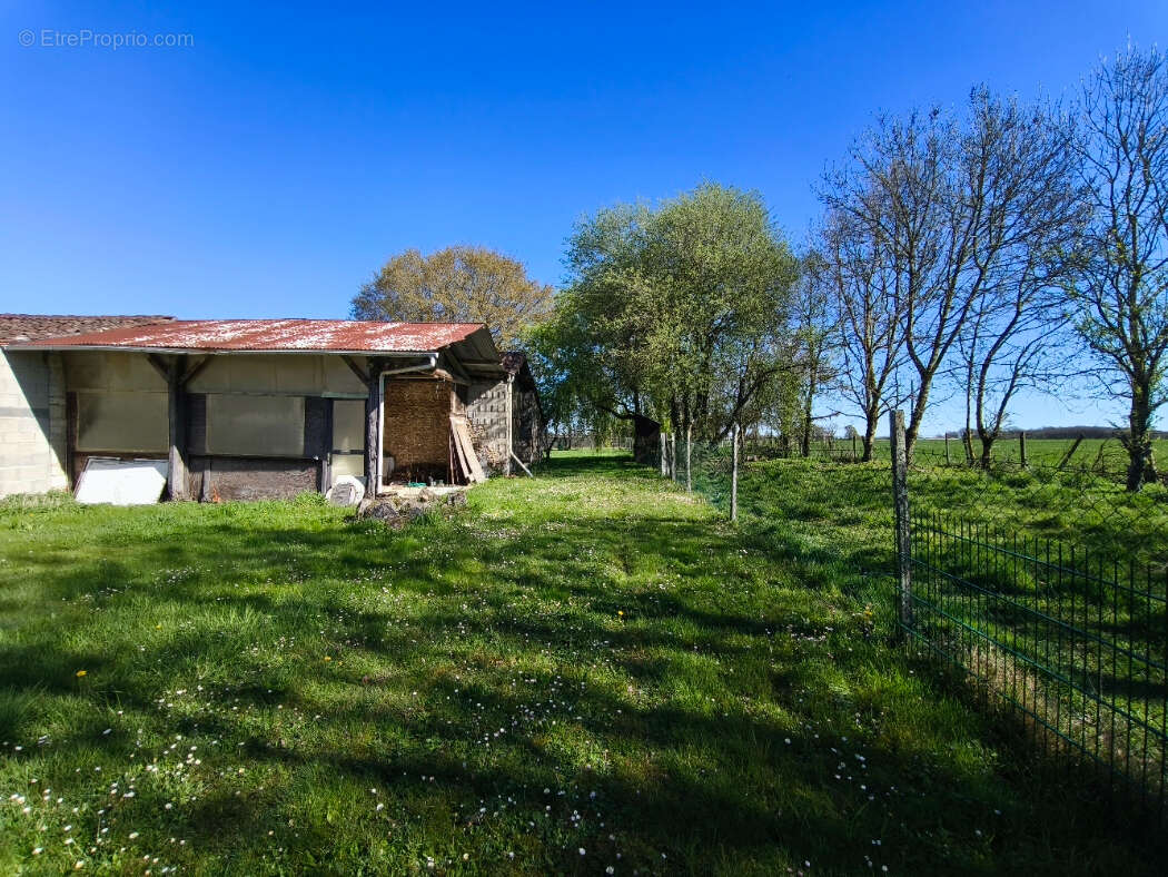 Maison à LA CHAPELLE-BATON