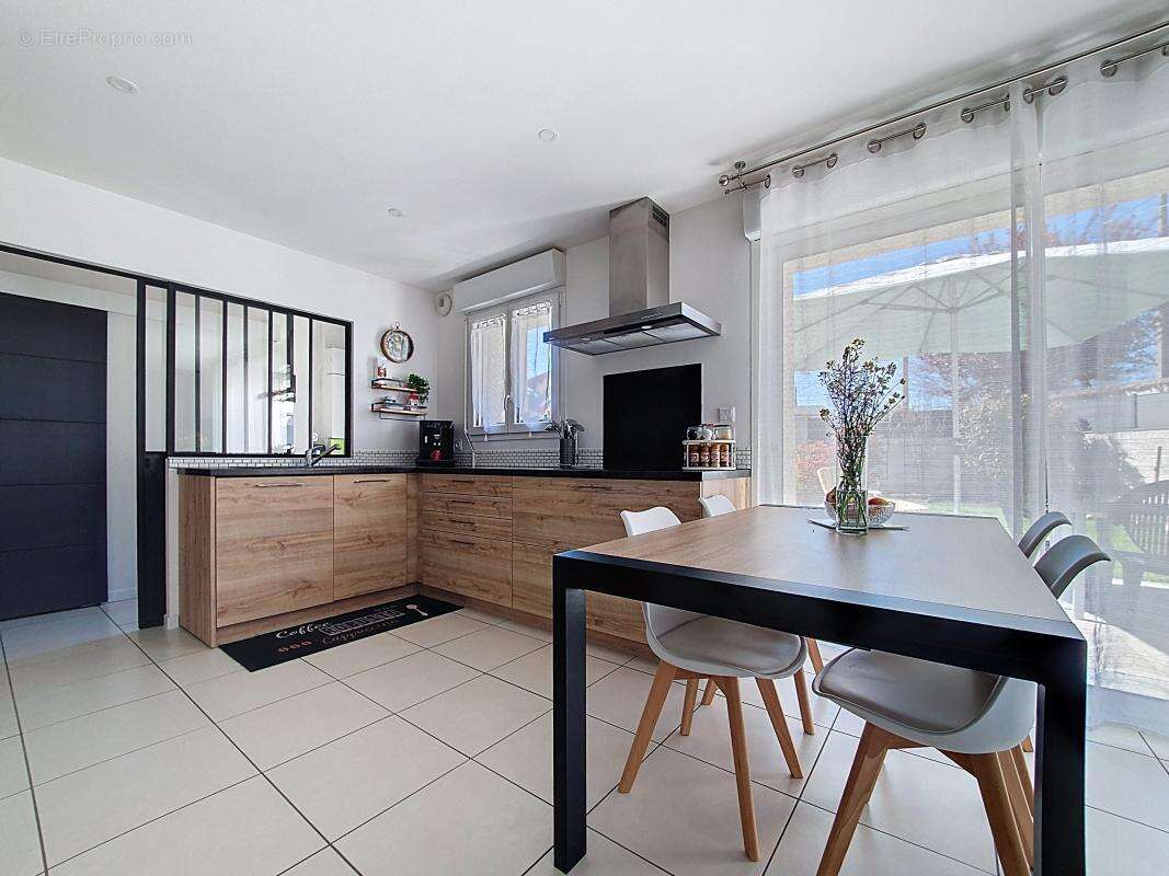 Maison à COMMUNAY
