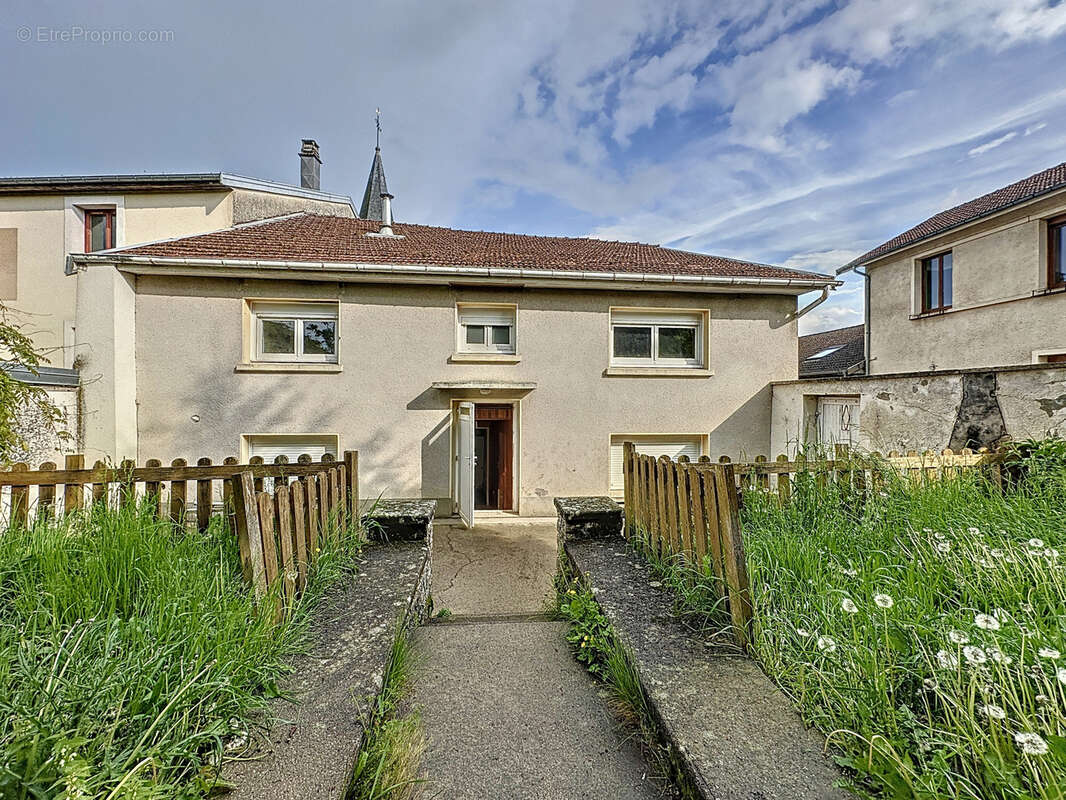 Maison à REMONCOURT