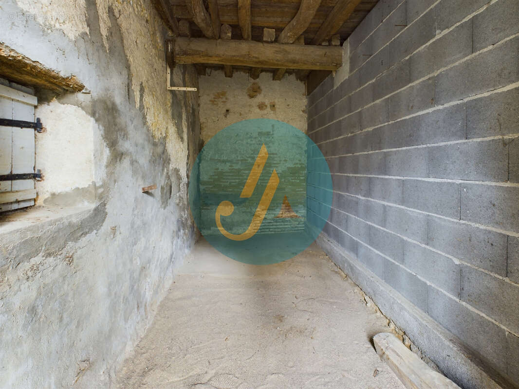 Maison de village polyvalente à Arquian : résidence principale, secondaire ou investissement locatif - photo 5