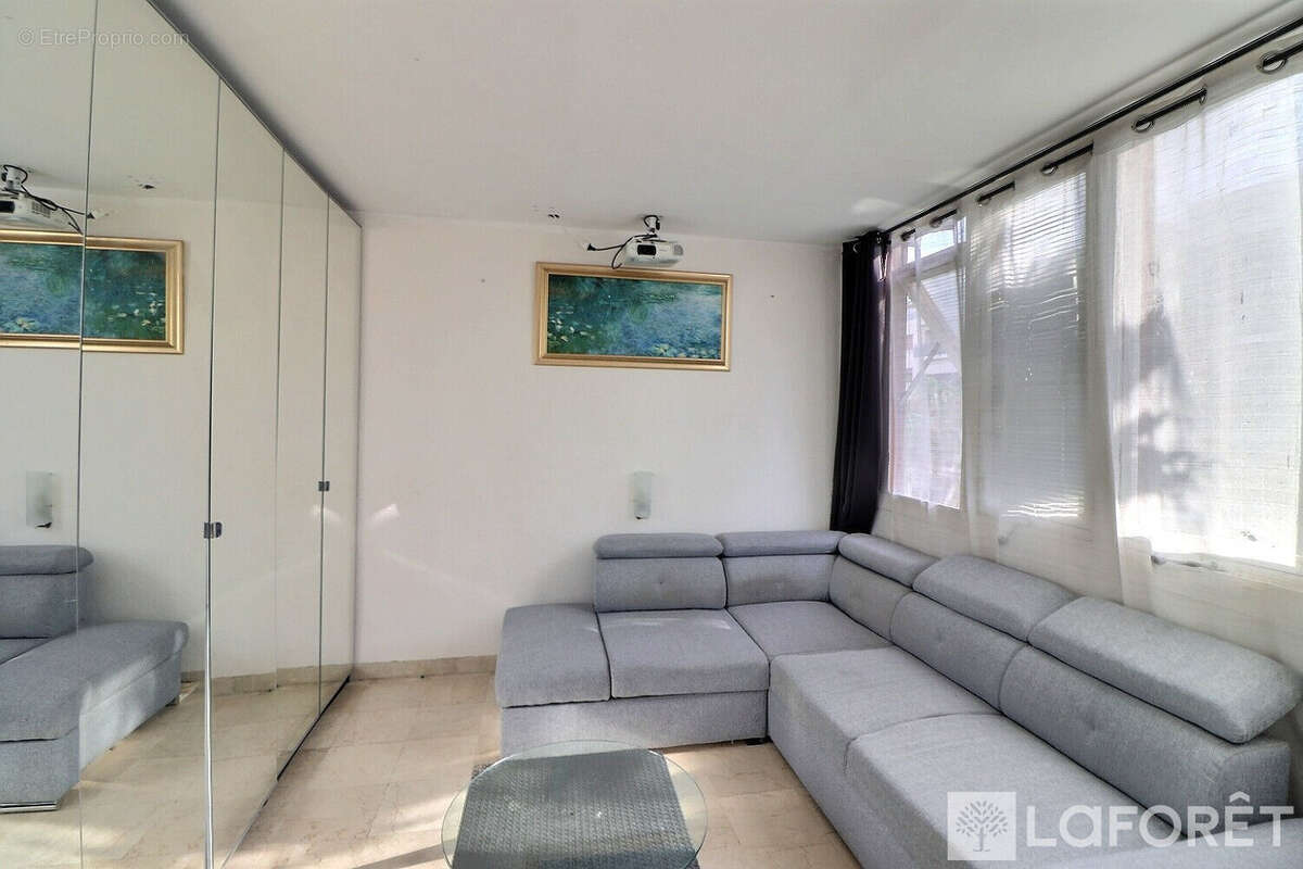 Appartement à HYERES