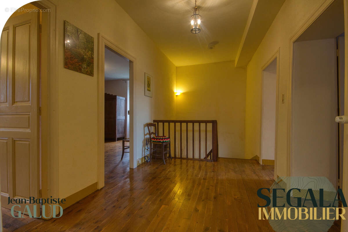 Maison à SAINTE-GEMME