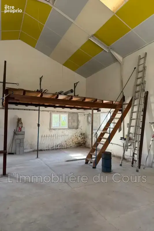 Commerce 120 m² à Vitrolles  - photo 3