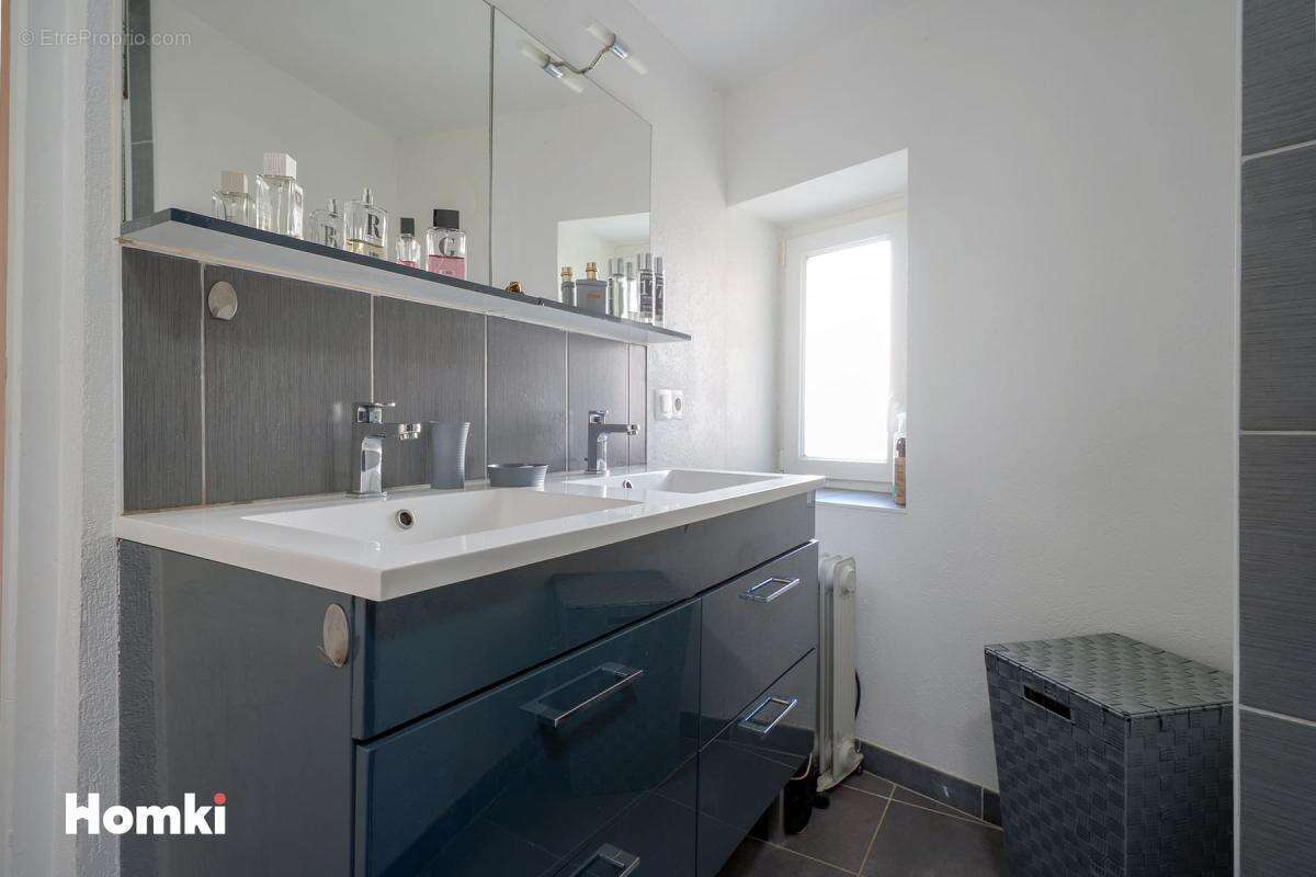 Maison de ville T3 de 70 m2 à Cazouls-lès-Béziers 34370 - photo 6