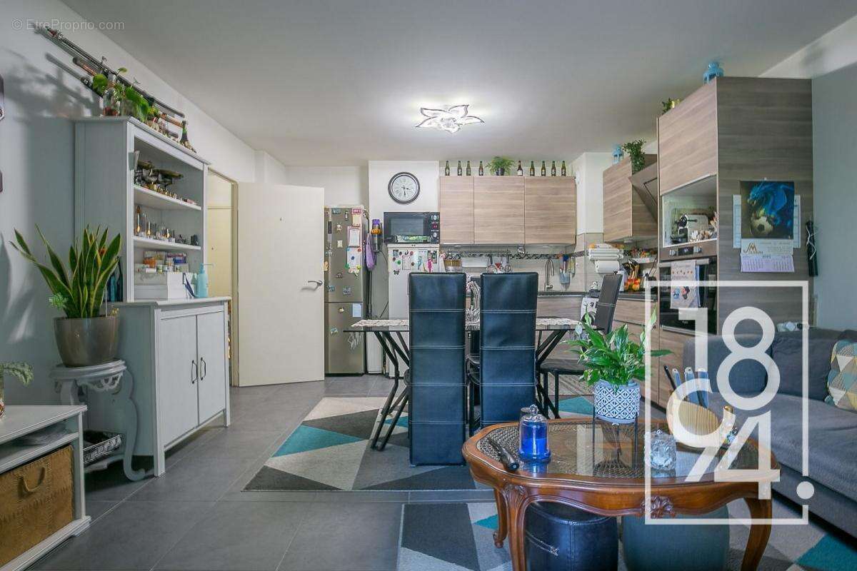 Appartement à MARSEILLE-9E