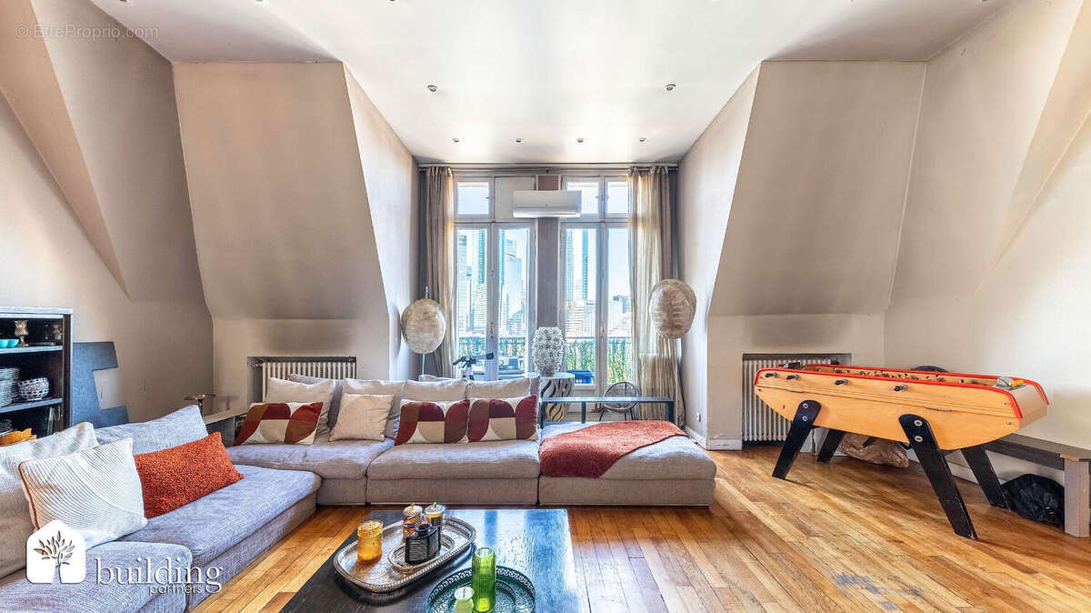 Appartement à NEUILLY-SUR-SEINE